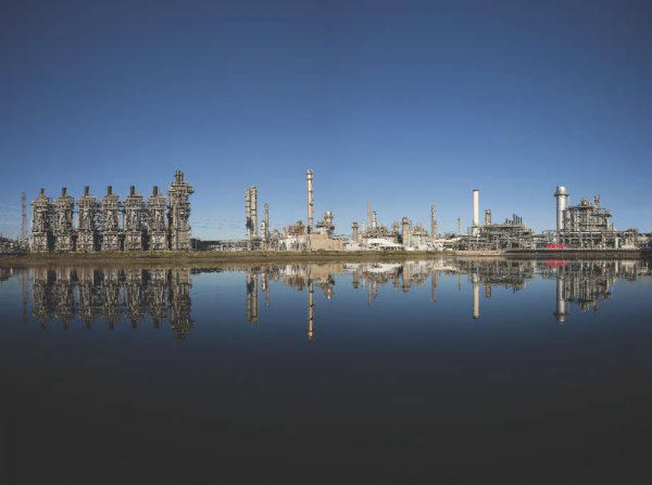 Exxon Mobil shutting down Baytown refining complex