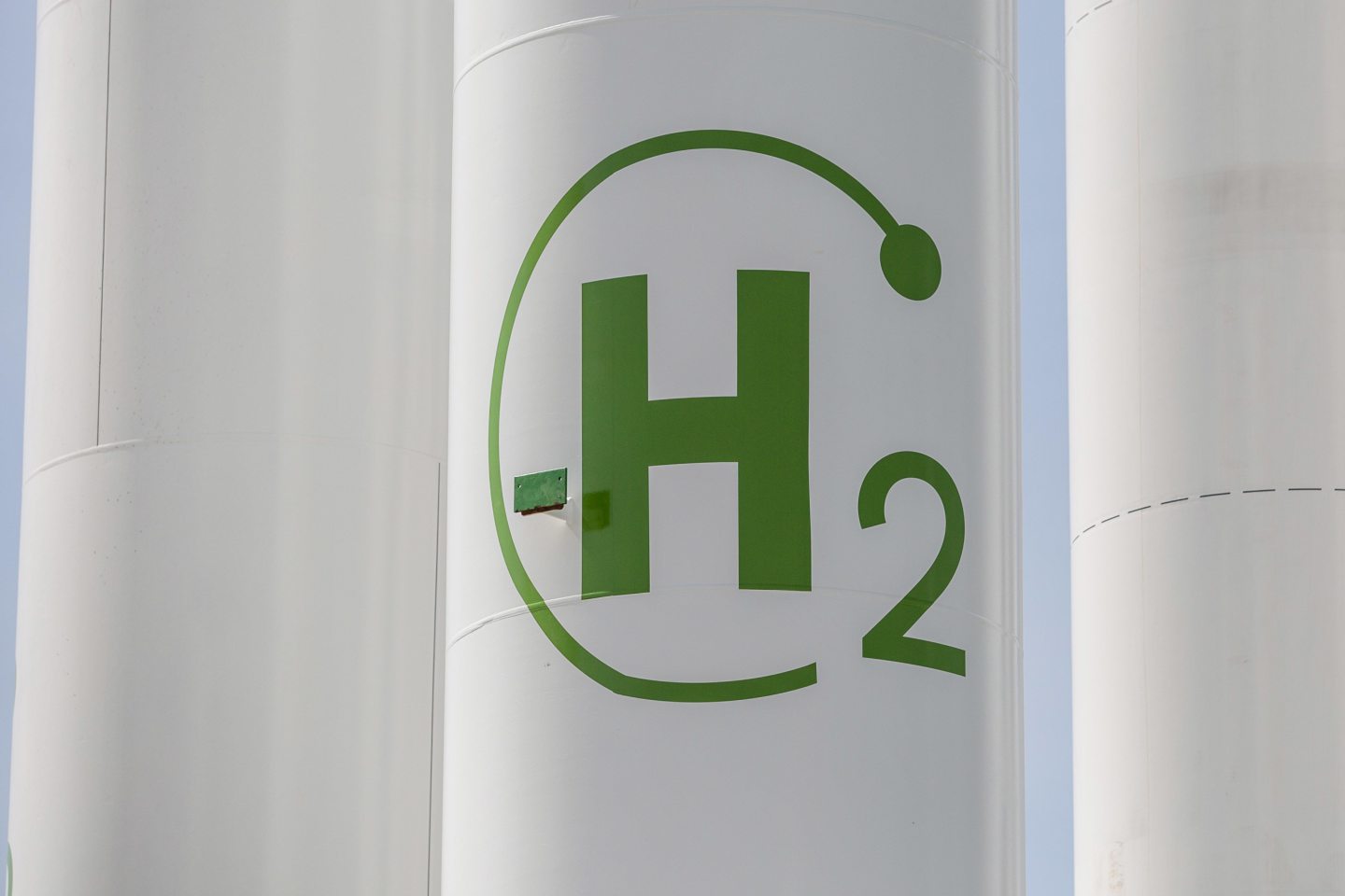 Green hydrogen project in Pakistan edges forward