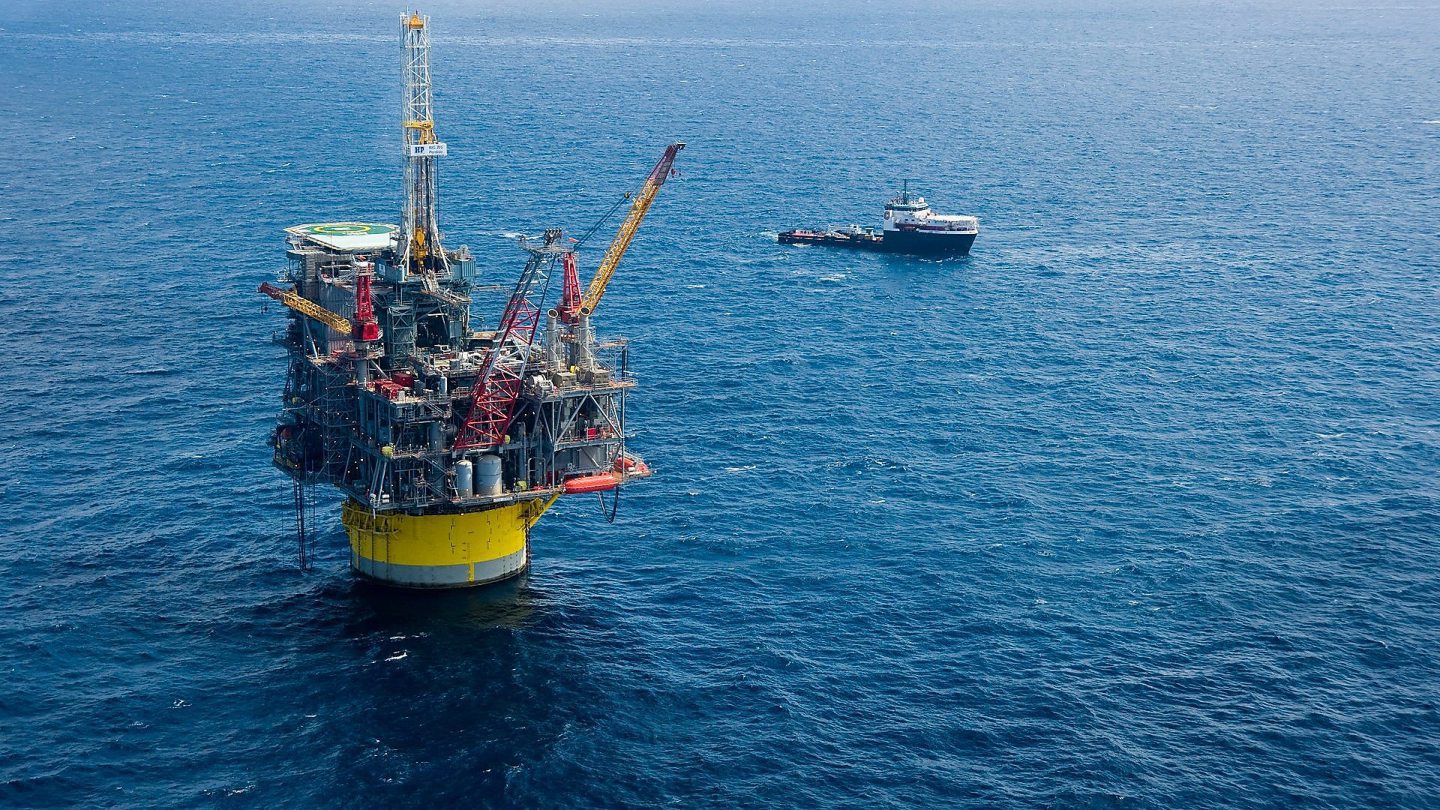 Contrato de servicios terrestres de Worley en la plataforma de Shell en el Golfo de México