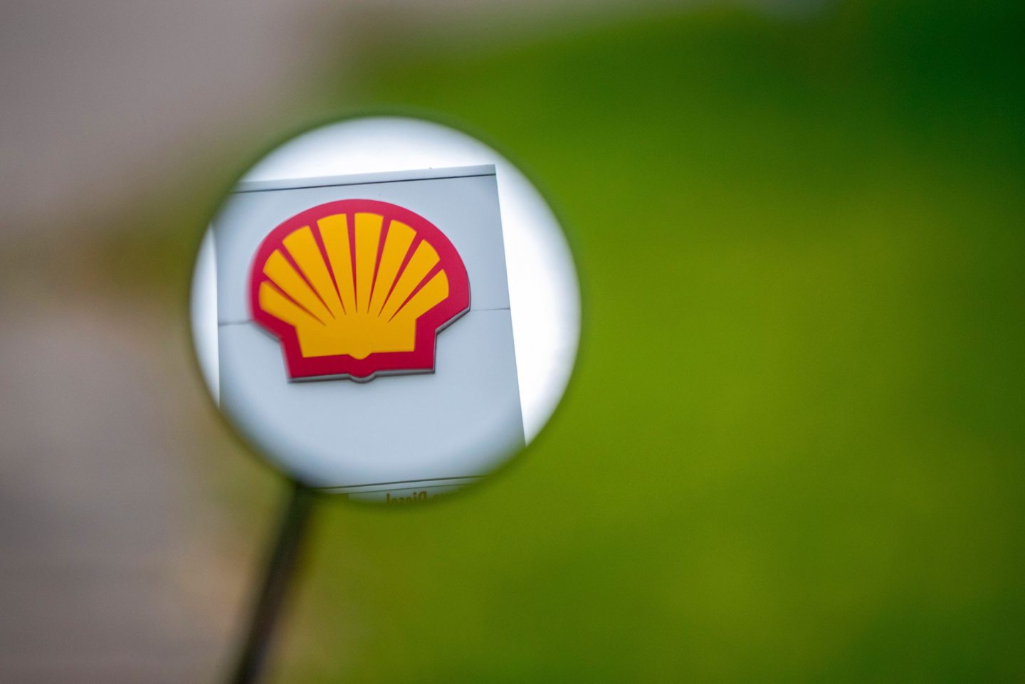 Pertamina sedang dalam pembicaraan dengan Shell untuk membeli saham Masela di Indonesia