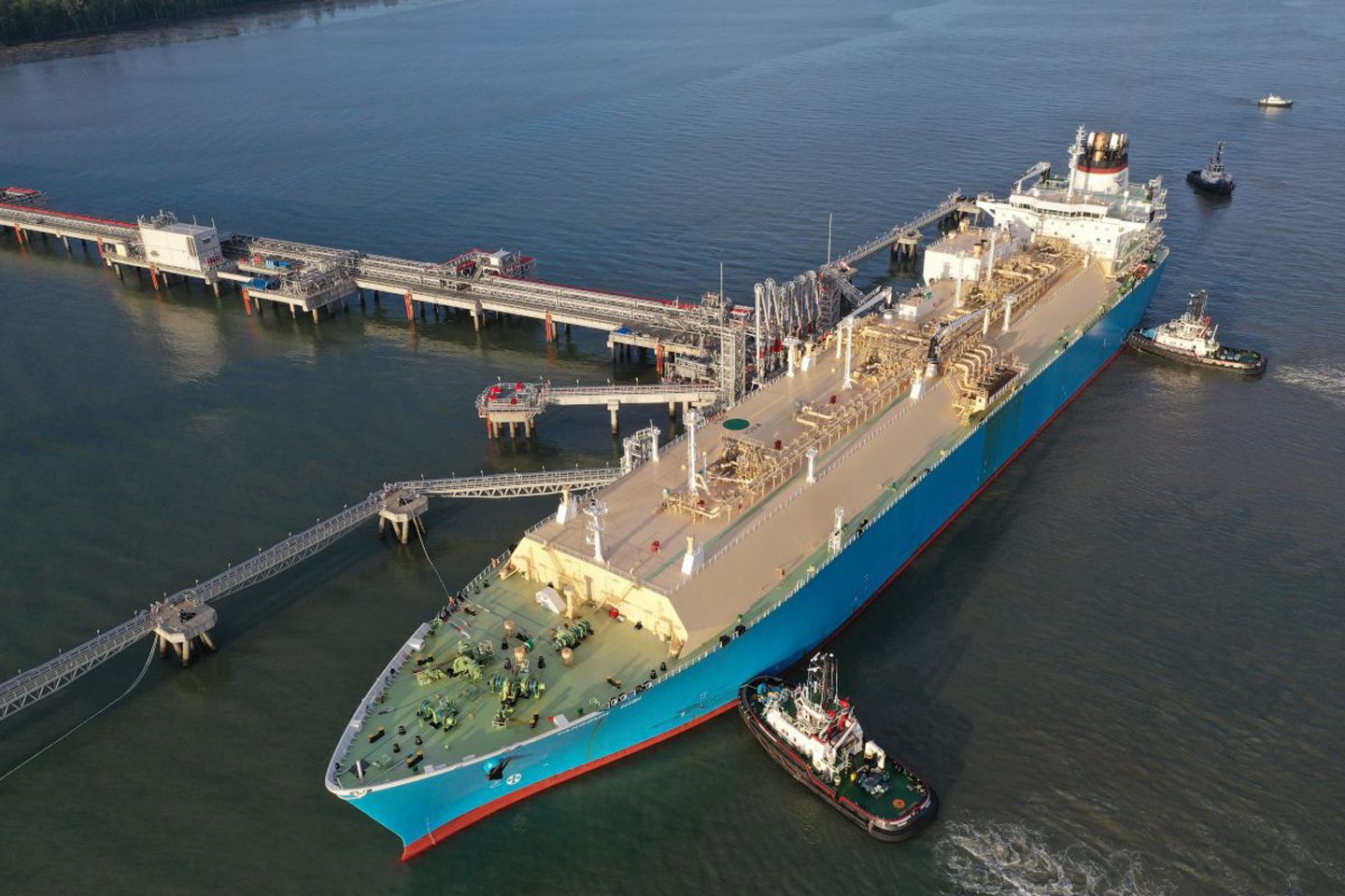 Saipem menyerahkan kilang LNG Indonesia kepada BP